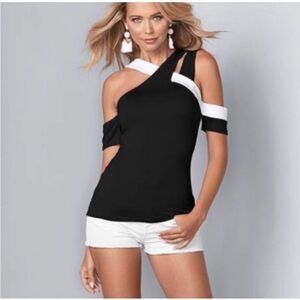 Venus Black/White Color Block Top Size 3X NWT